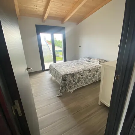 Casita Jardin Mendiurru 蒙希亚