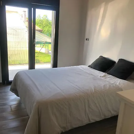 Casita Jardin Mendiurru 公寓 蒙希亚